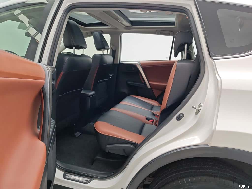 Toyota RAV4, 2014 15