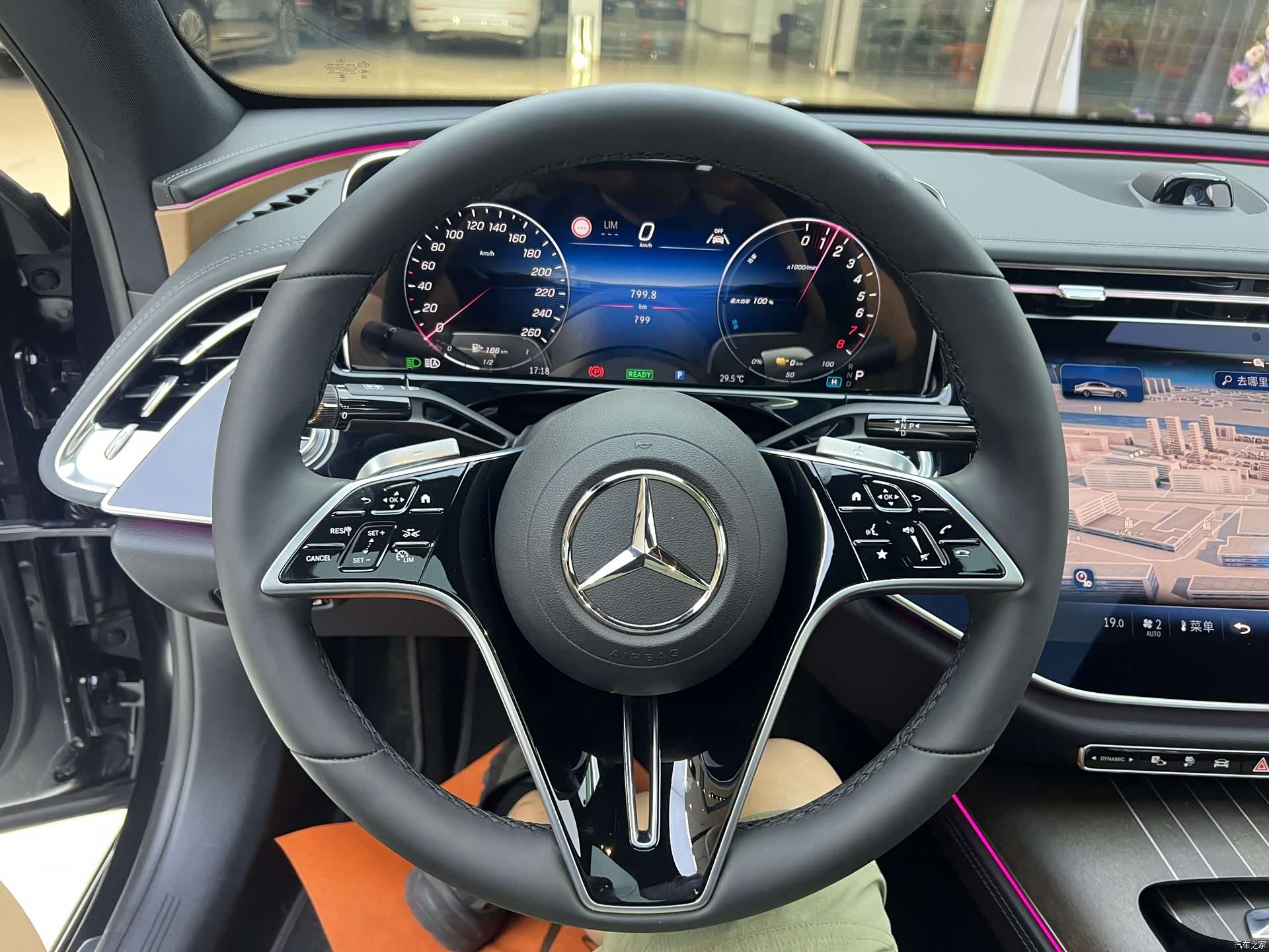 Mercedes-Benz E-Class, 2025 23