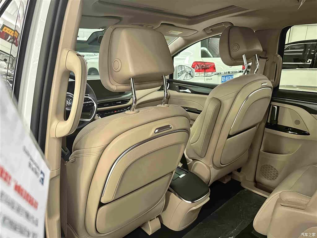 Buick GL8, 2025 11