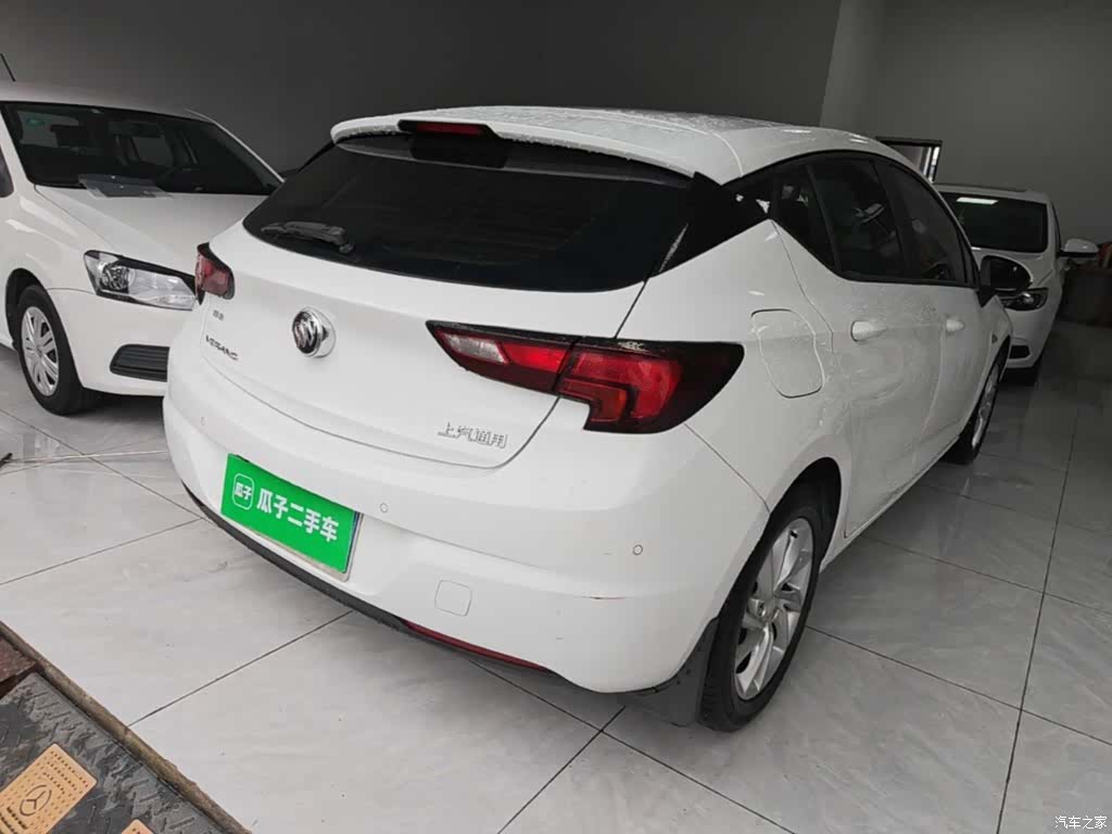 Buick Verano, 2018 7