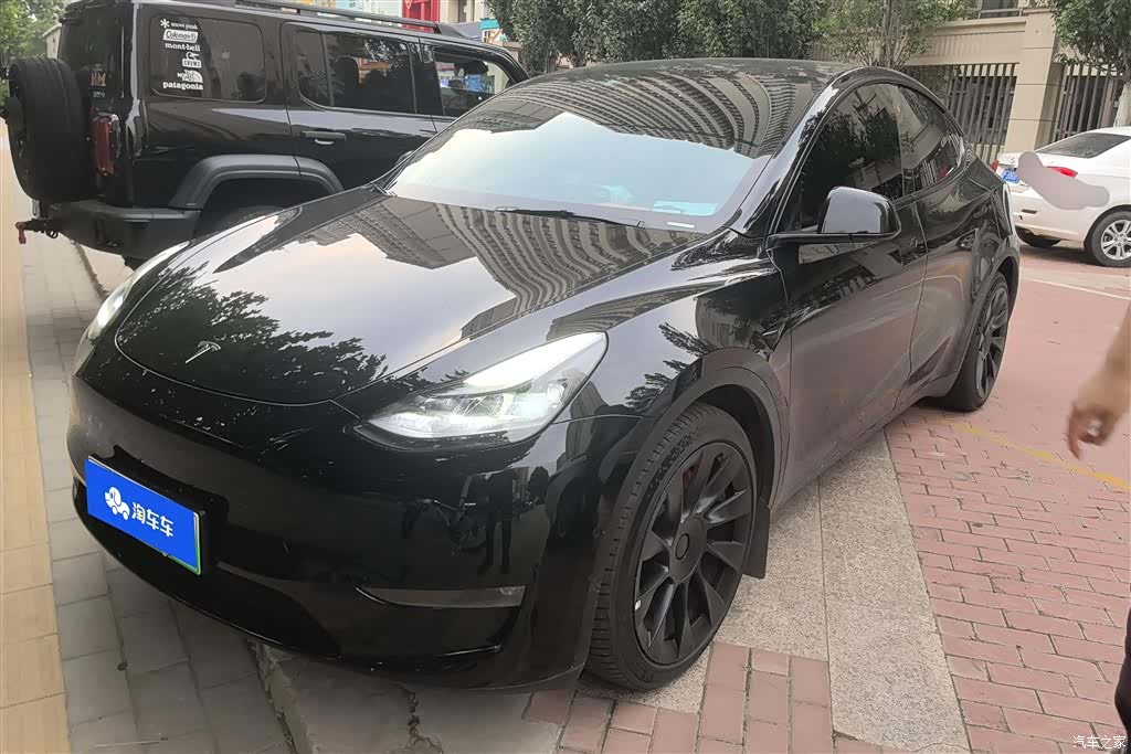Tesla Model Y, 2021 1