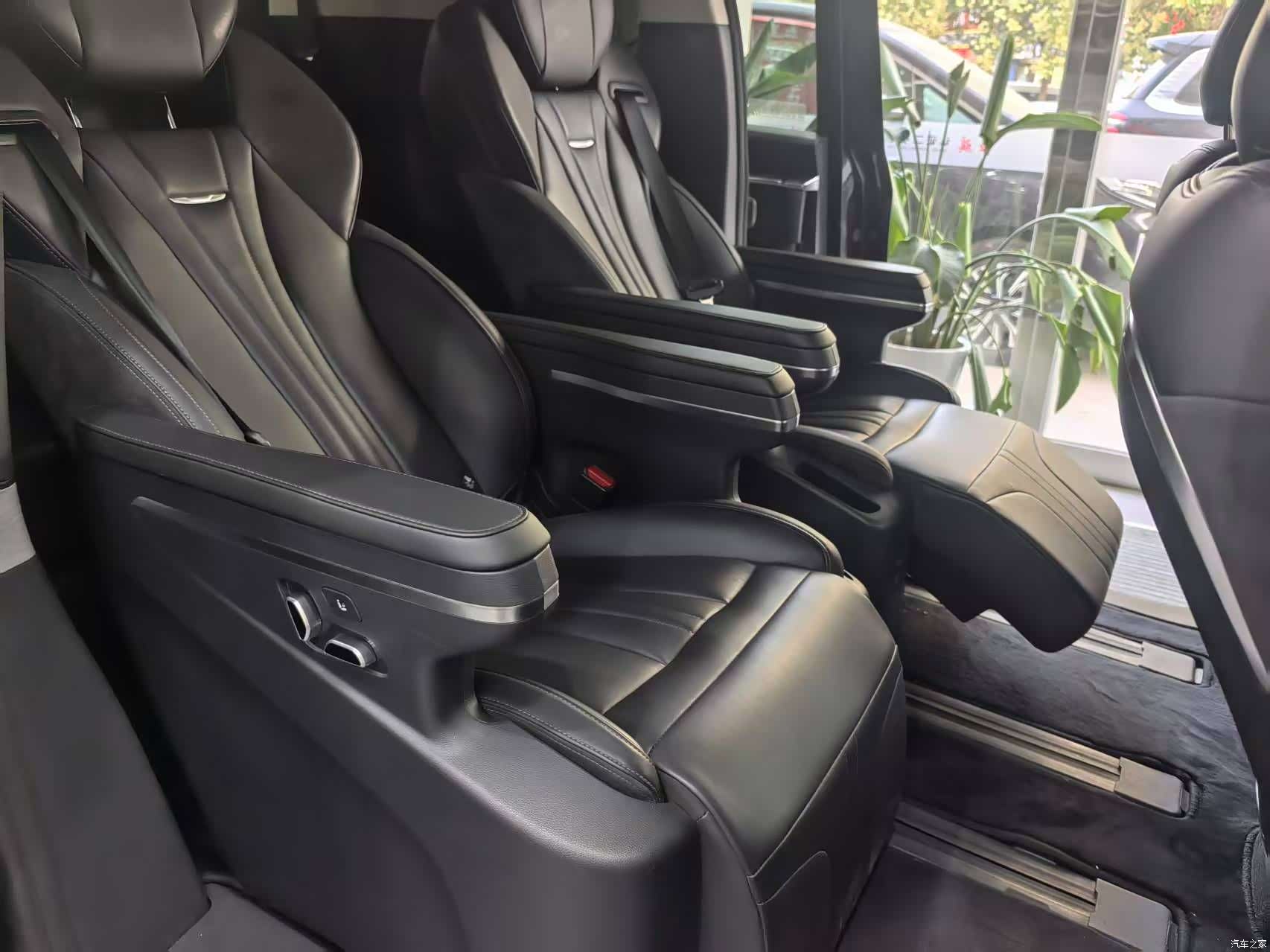 Hongqi HQ9, 2024 8