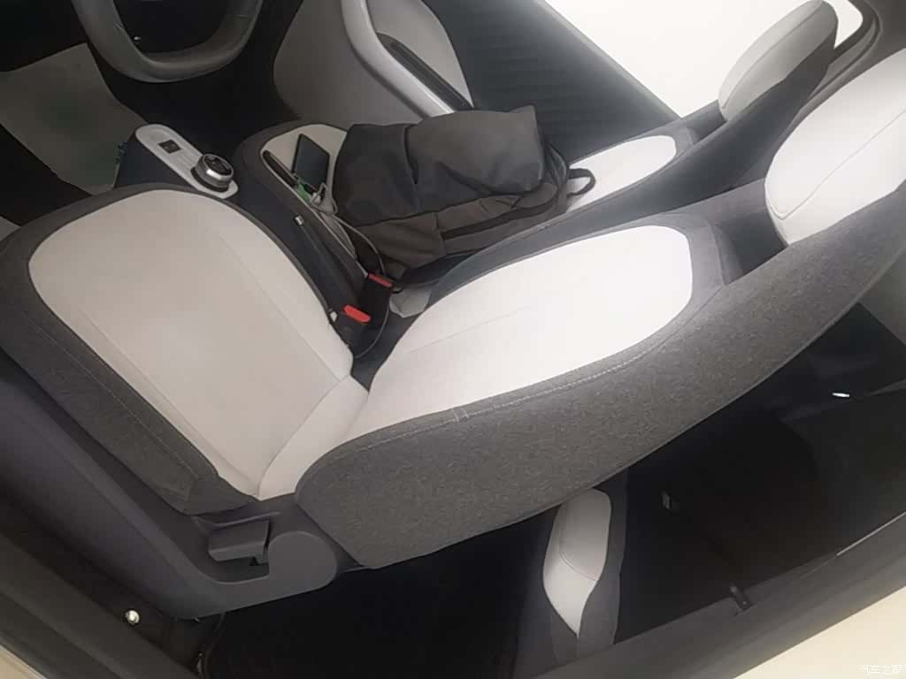 Geely Panda, 2025 15