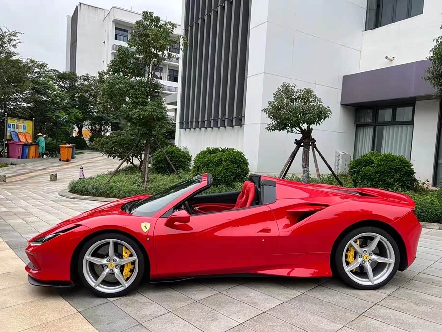 Ferrari F8 2022, фото 2