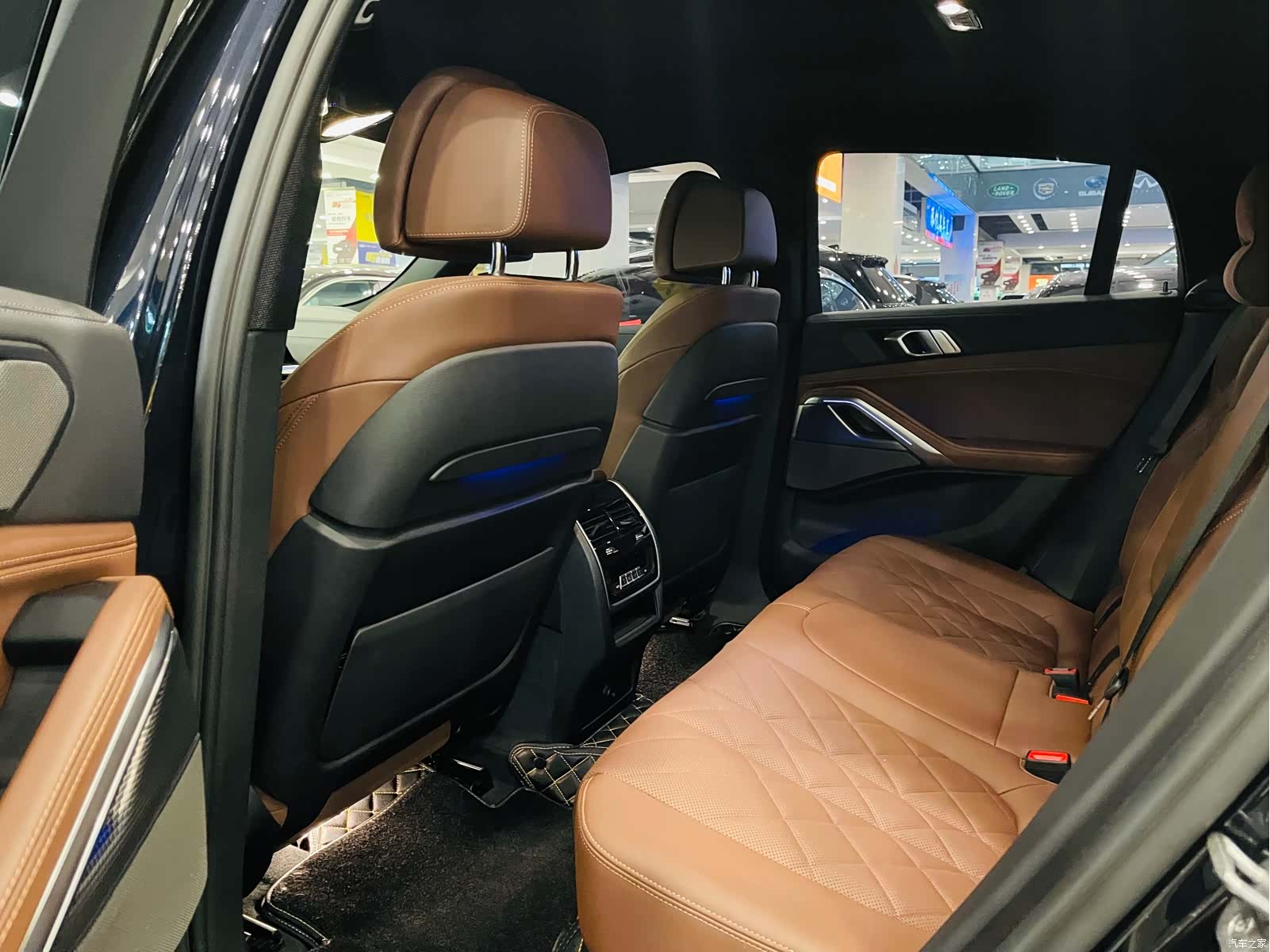 BMW X6, 2023 все фото