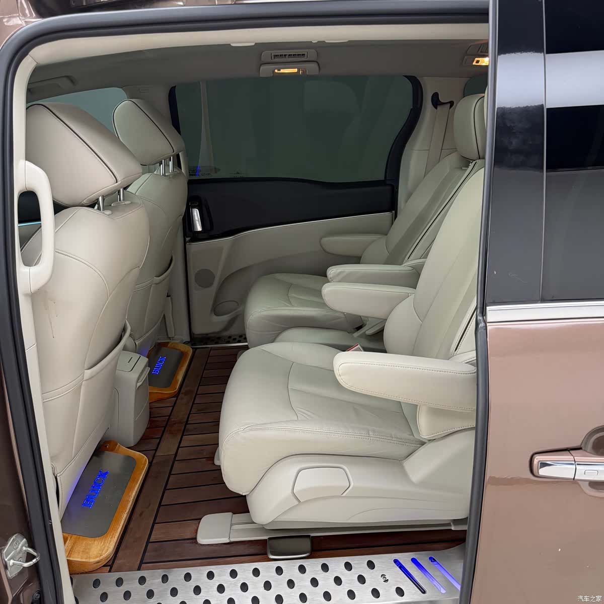 Buick GL8, 2021 19