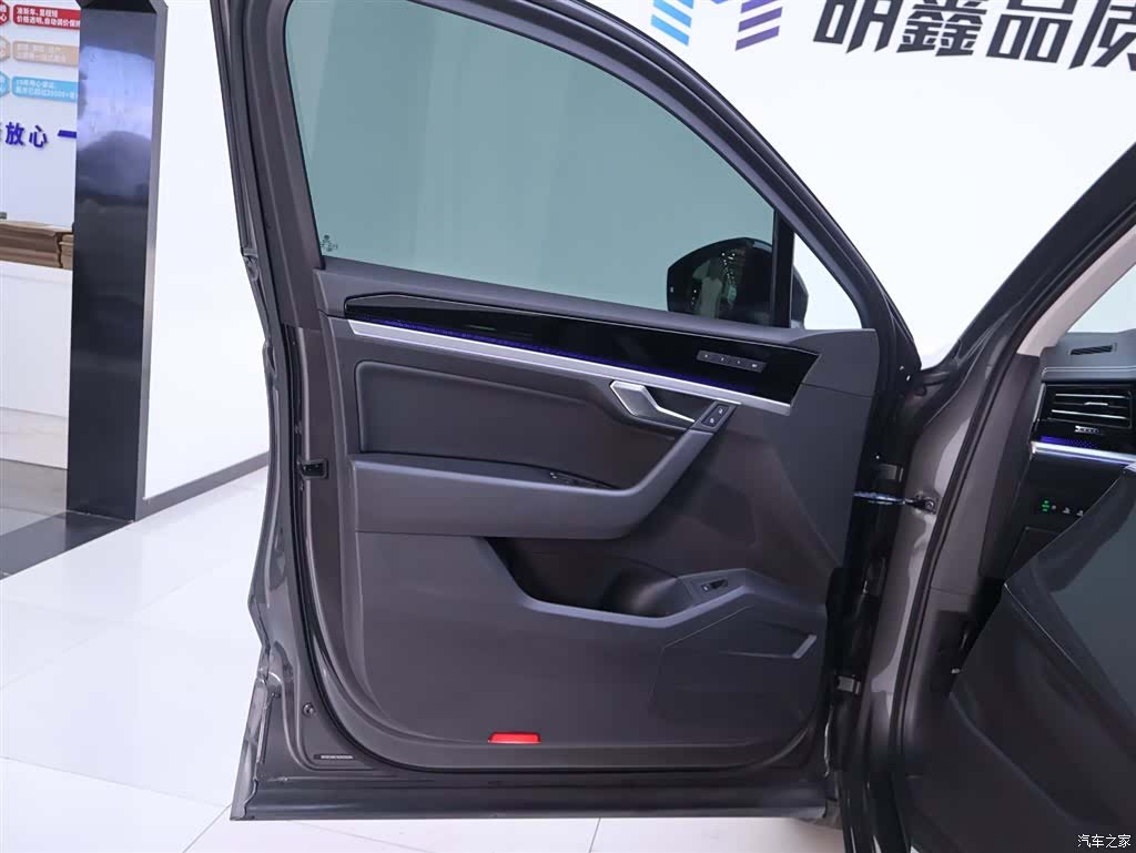 Volkswagen Touareg, 2022 18