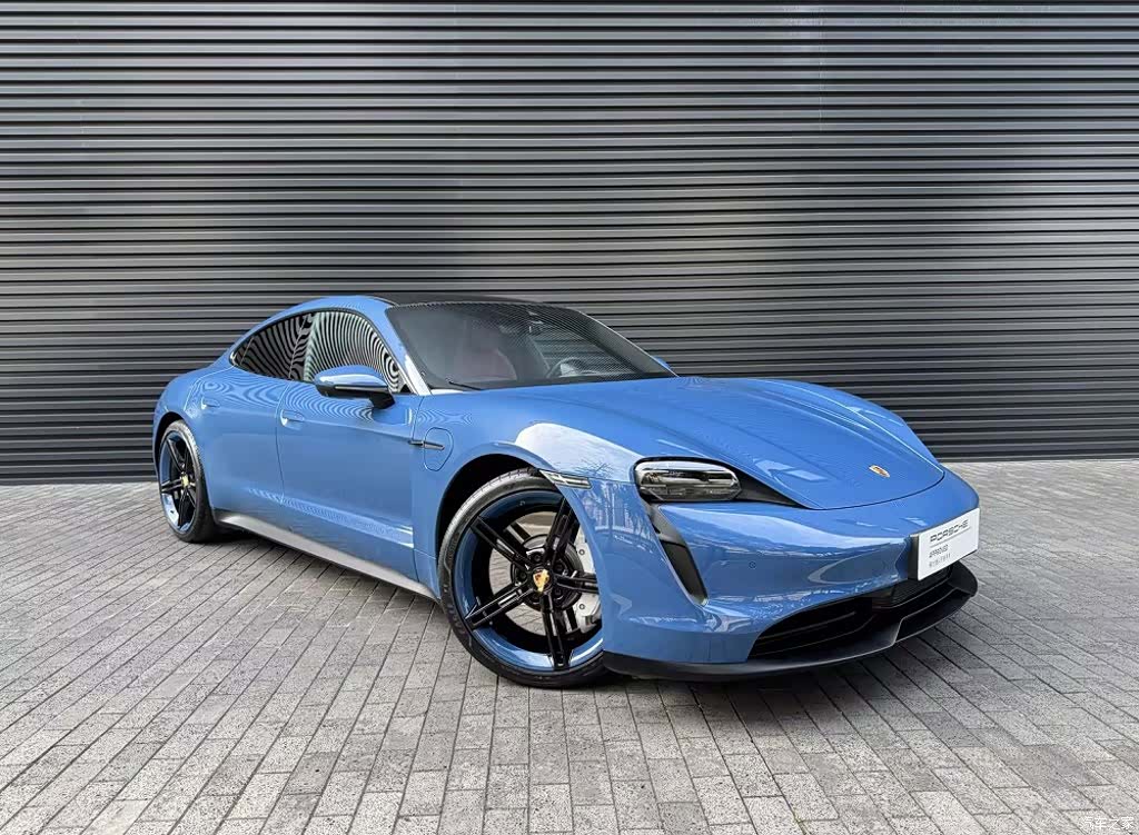 Porsche Taycan, 2021 2