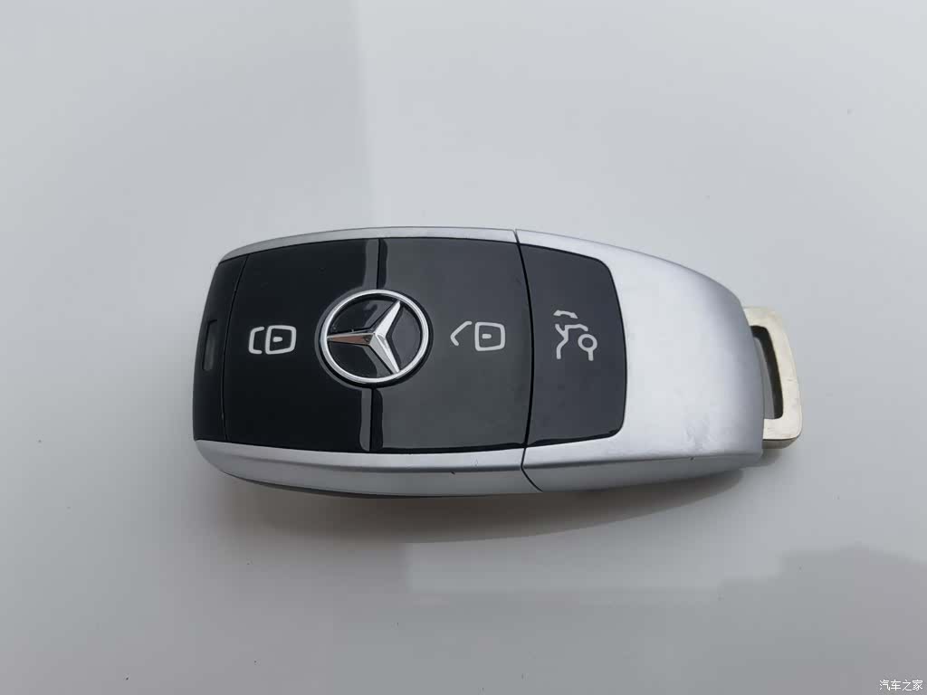 Mercedes-Benz E-Class, 2015 19