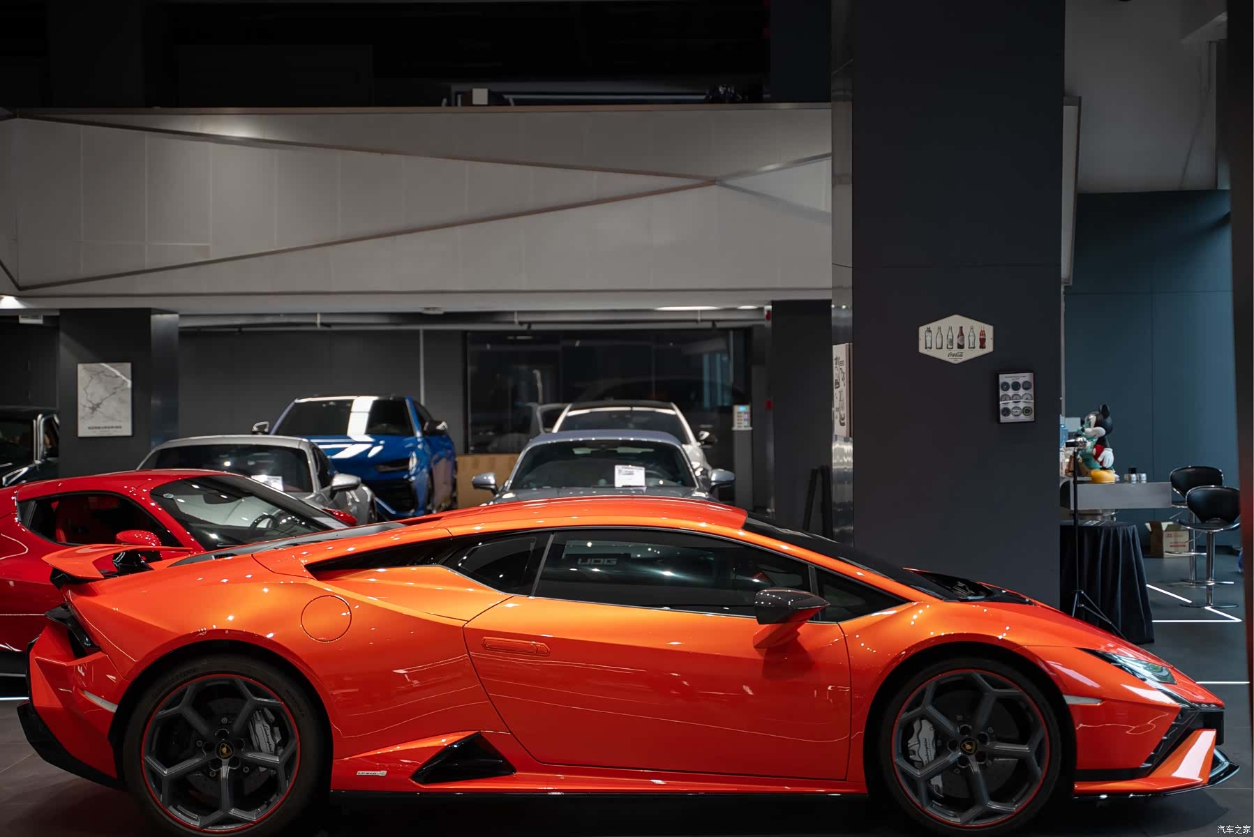 Lamborghini Huracán, 2024 все фото