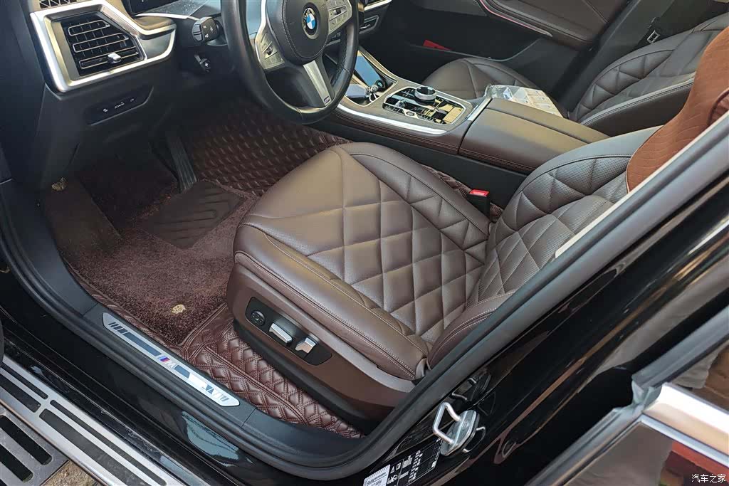 BMW X5, 2023 9