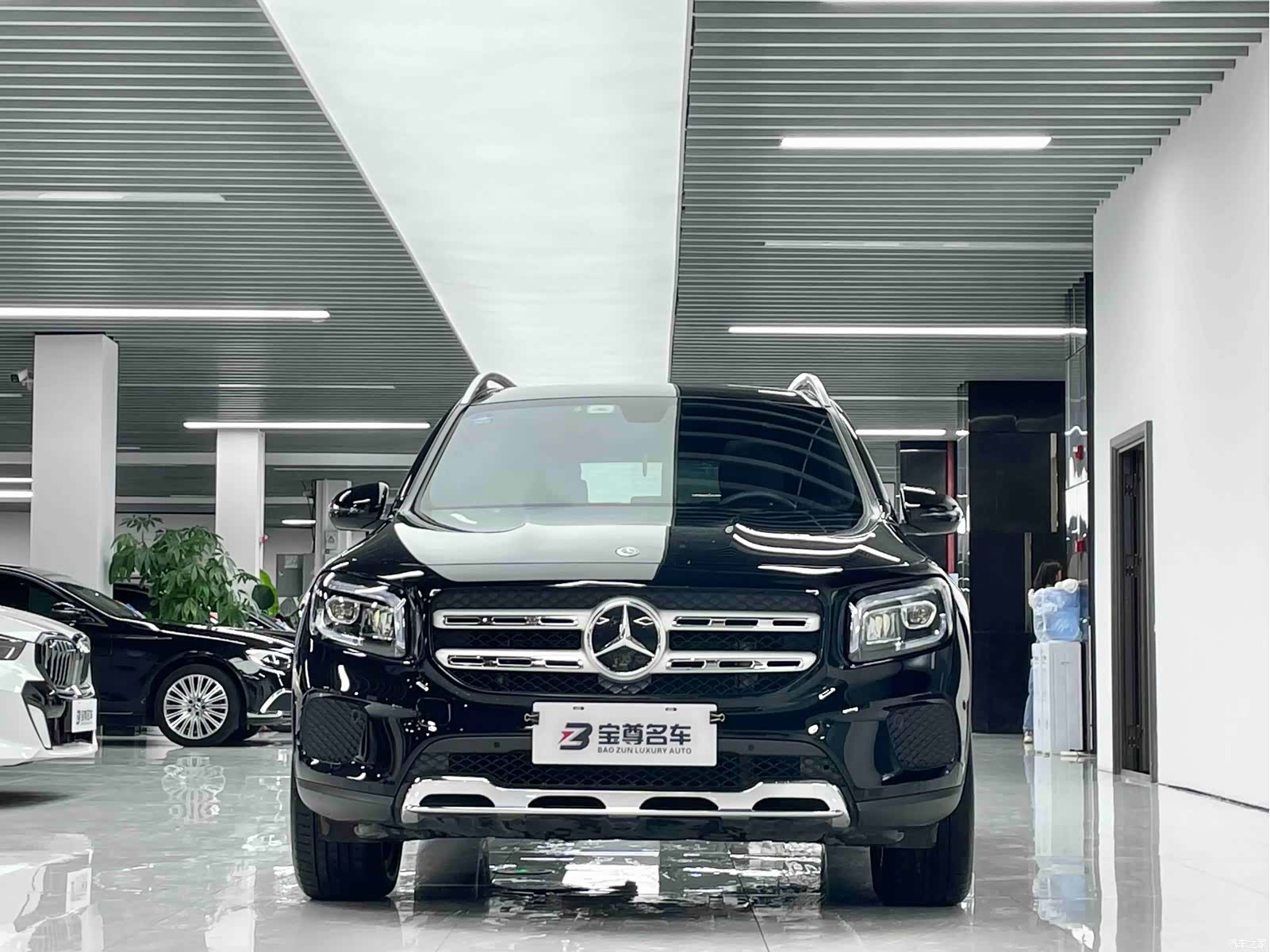 Mercedes-Benz GLB, 2023 2