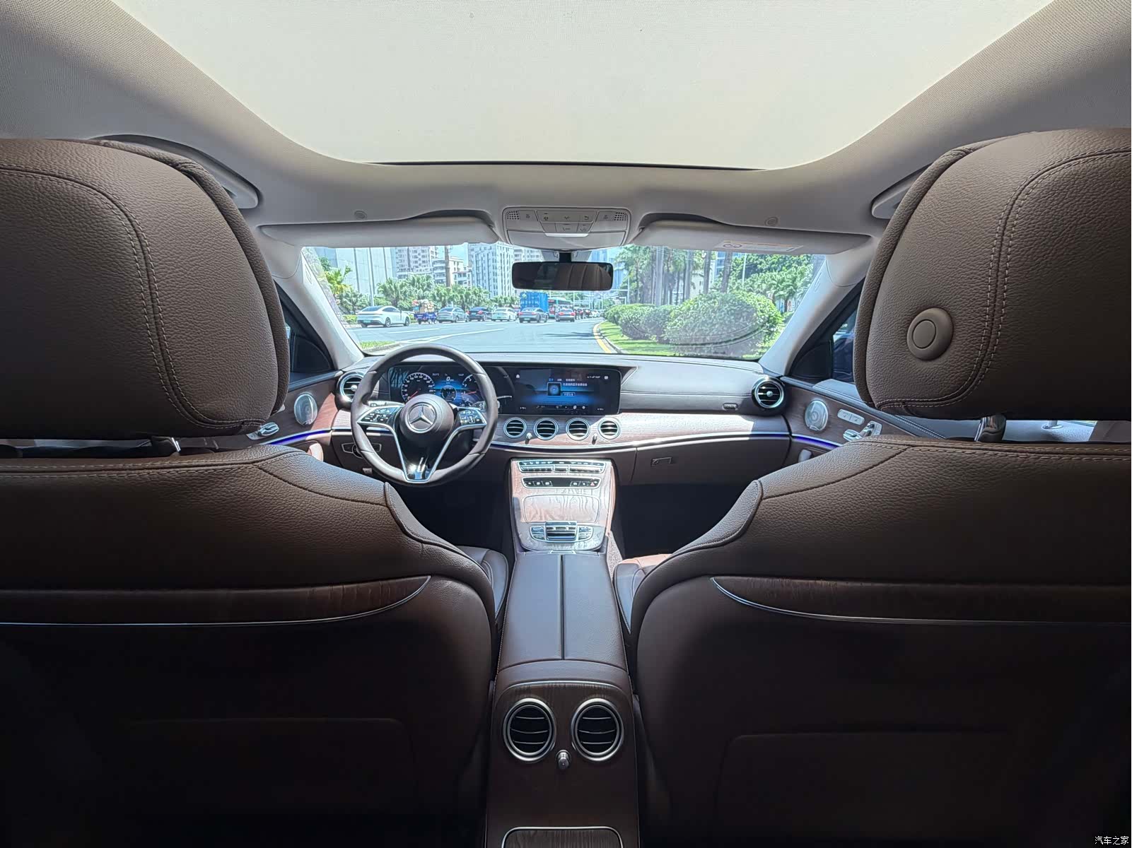Mercedes-Benz E-Class, 2022 13