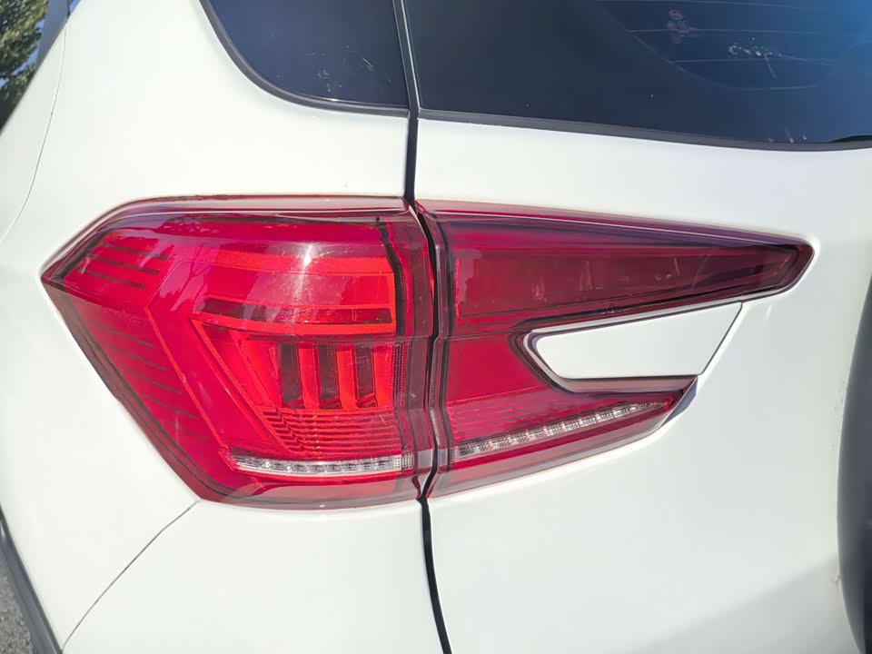 BYD Yuan Pro BYD Yuan Pro