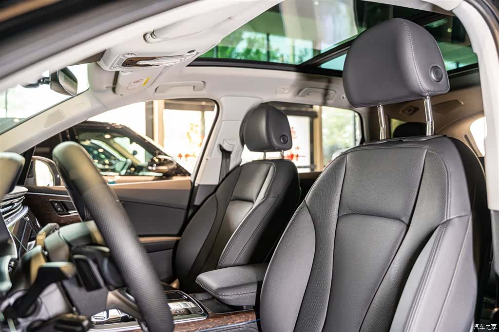Audi Q7, 2023 8