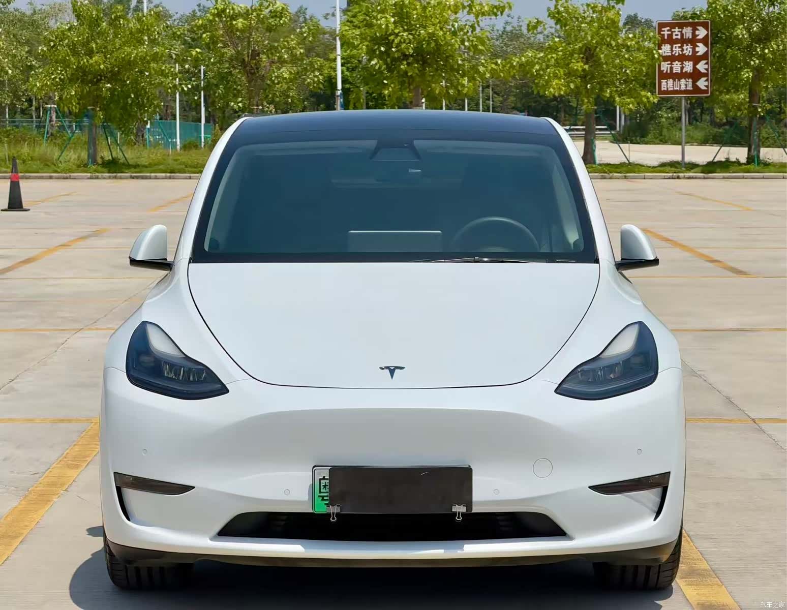 Tesla Model Y, 2021 3