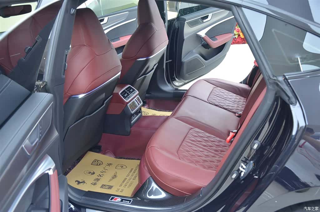 Audi A7L, 2024 все фото