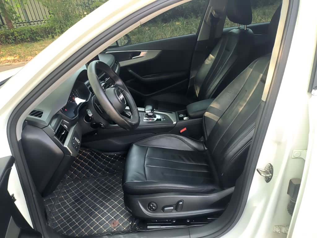 Audi A4L, 2018 15