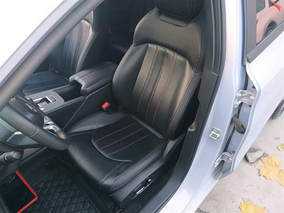 Trumpchi Shadow Leopard