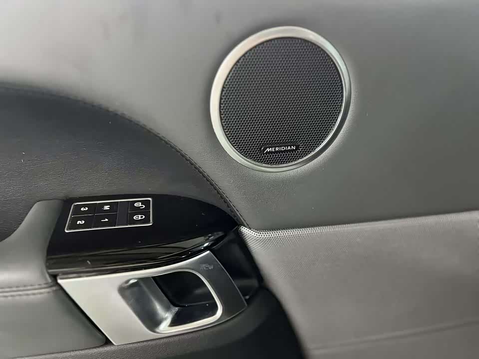 Land Rover Range Rover Sport Land Rover Range Rover Sport