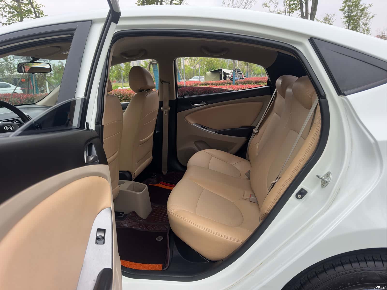 Hyundai GLS, 2014 14