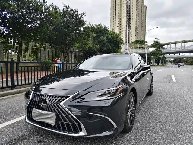 Lexus ES 2024 — купить из Китая под заказ