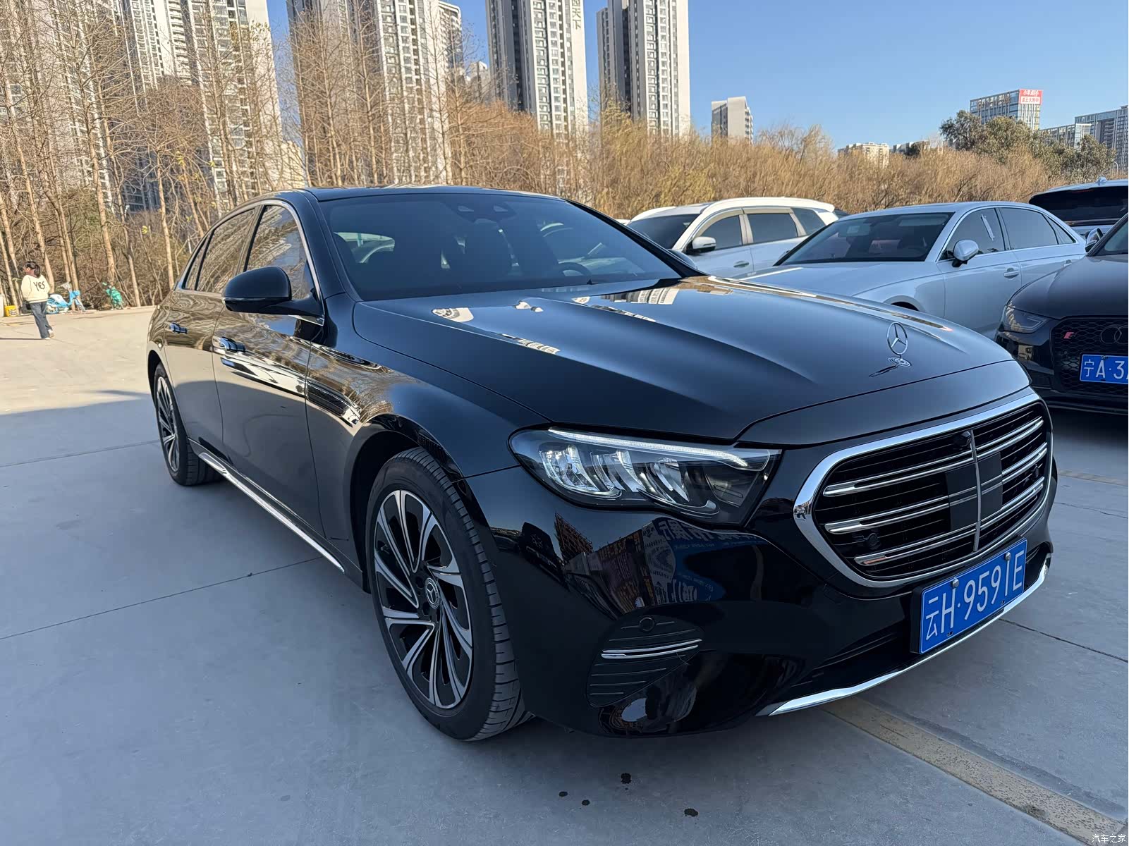 Mercedes-Benz E-Class, 2025 3