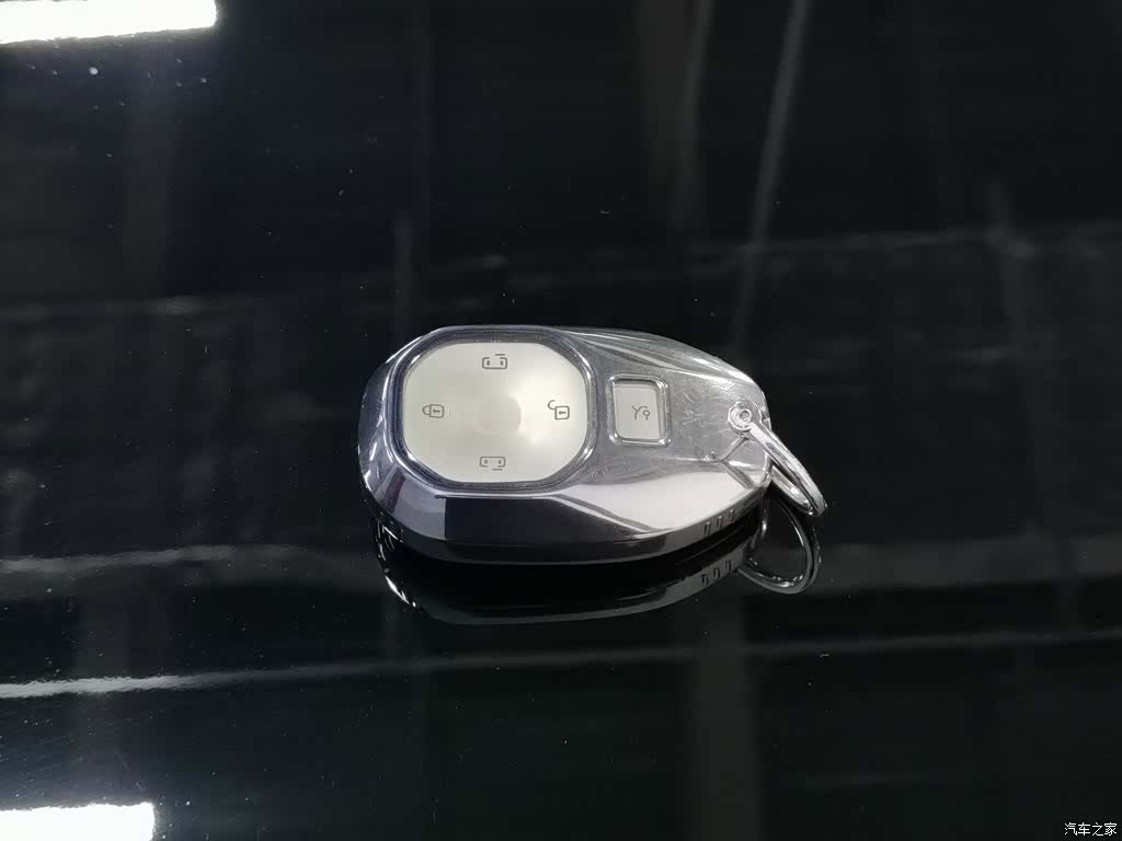 Trumpchi E8, 2025 19