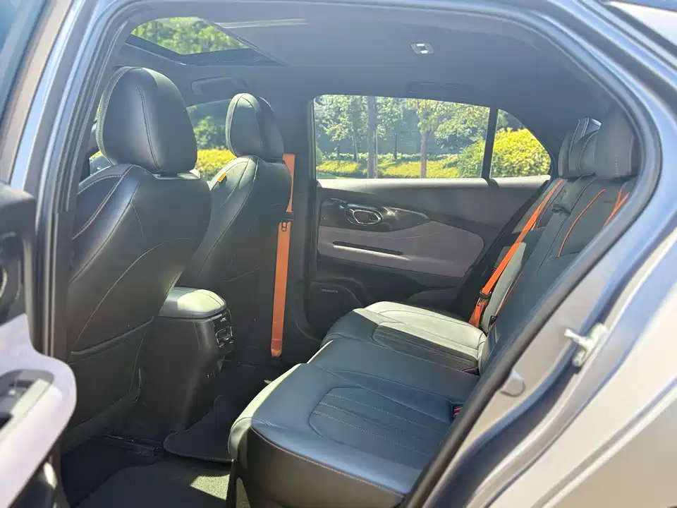 Trumpchi Shadow Leopard