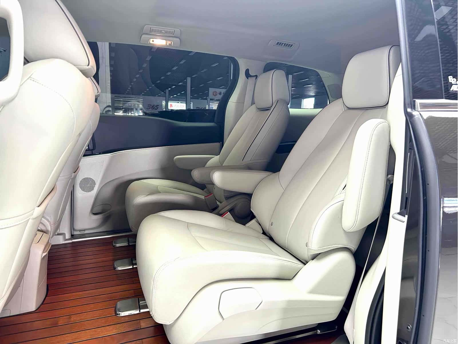 Buick GL8, 2022 10