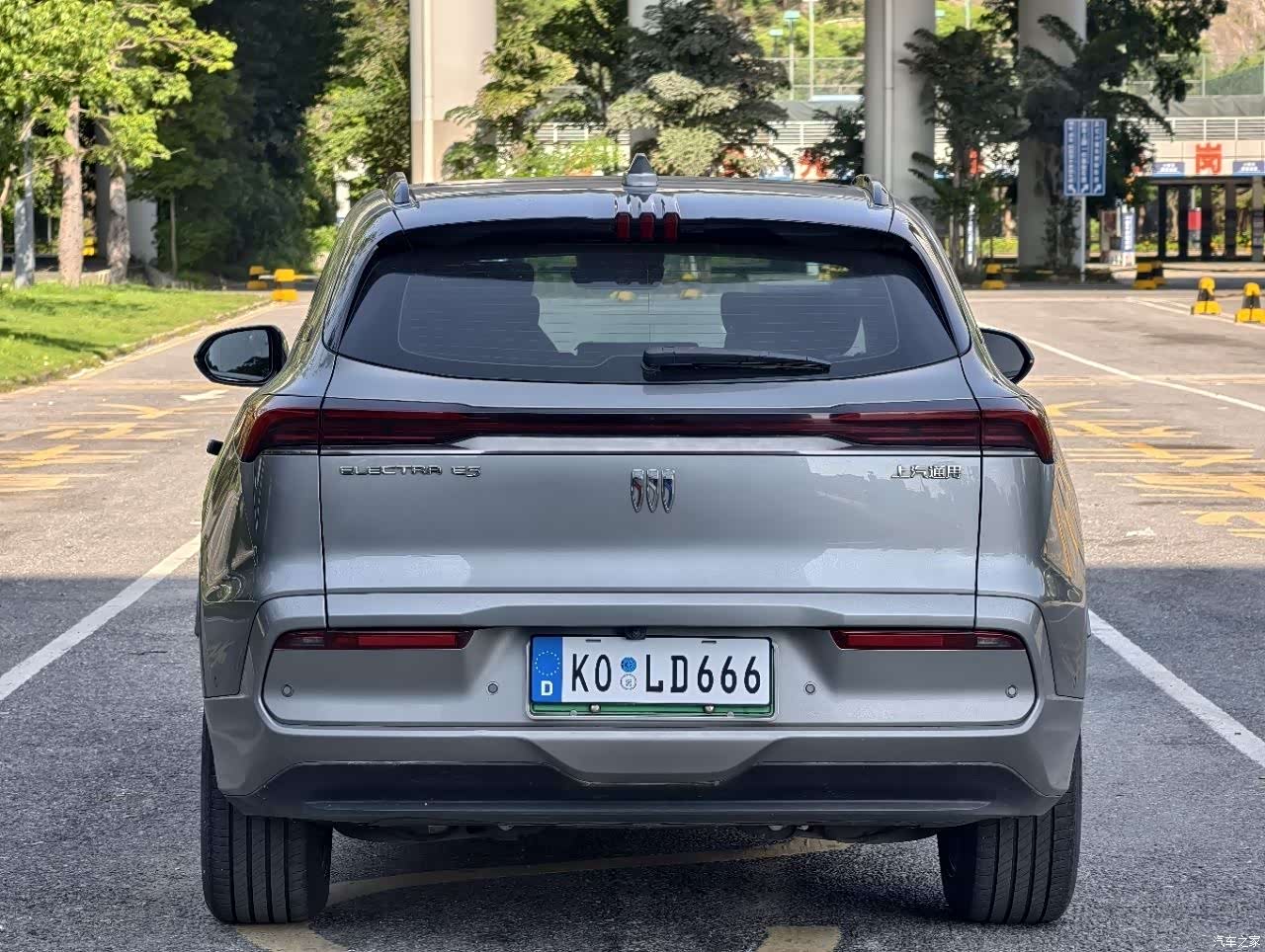 Buick E5, 2025 9