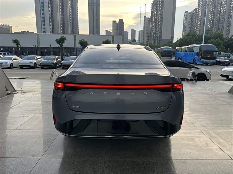 XPENG P5 XPENG P5