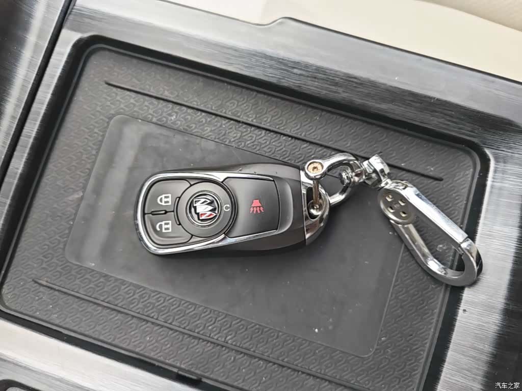 Buick GL8, 2021 9