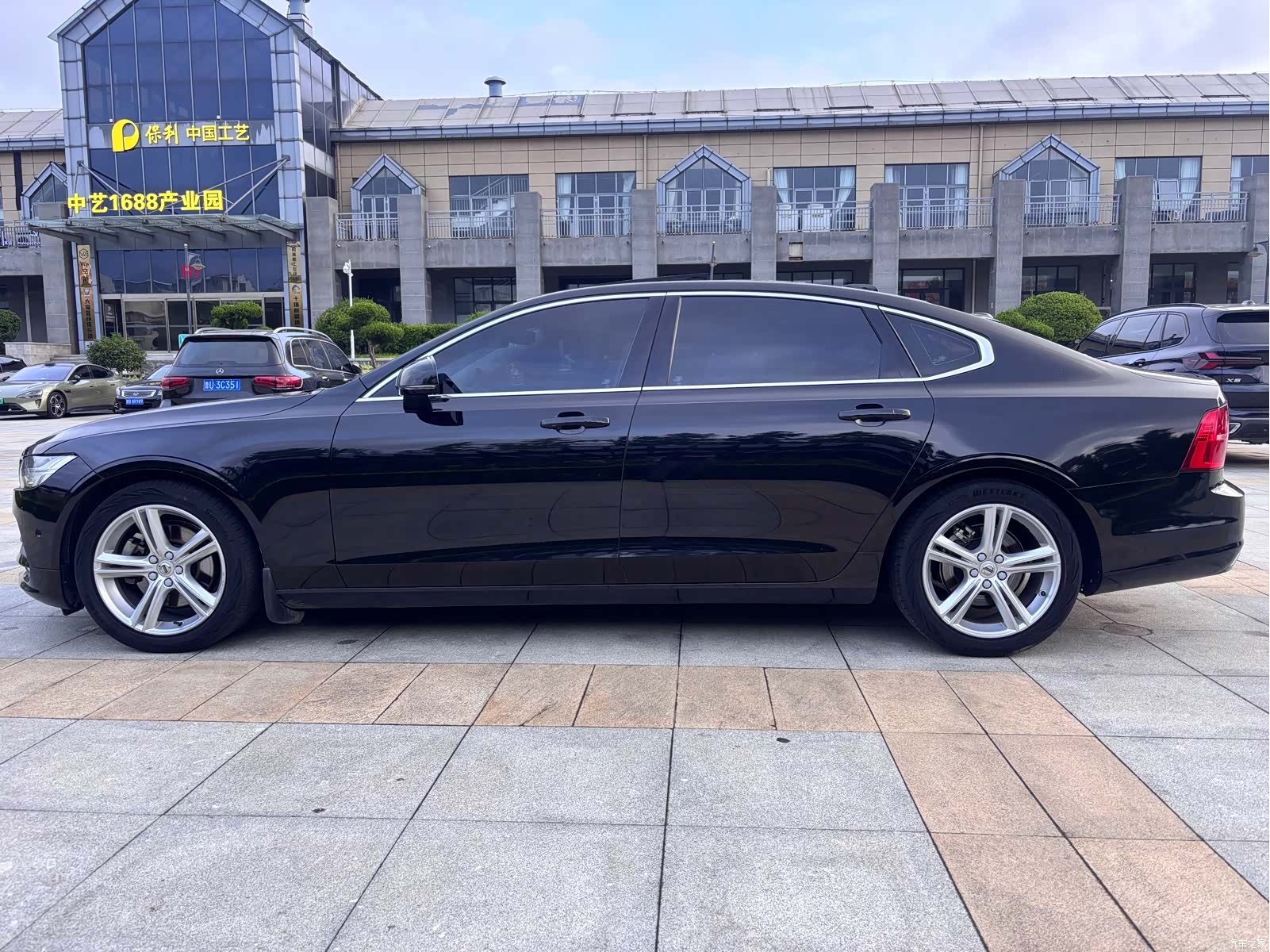Volvo S90, 2017 8
