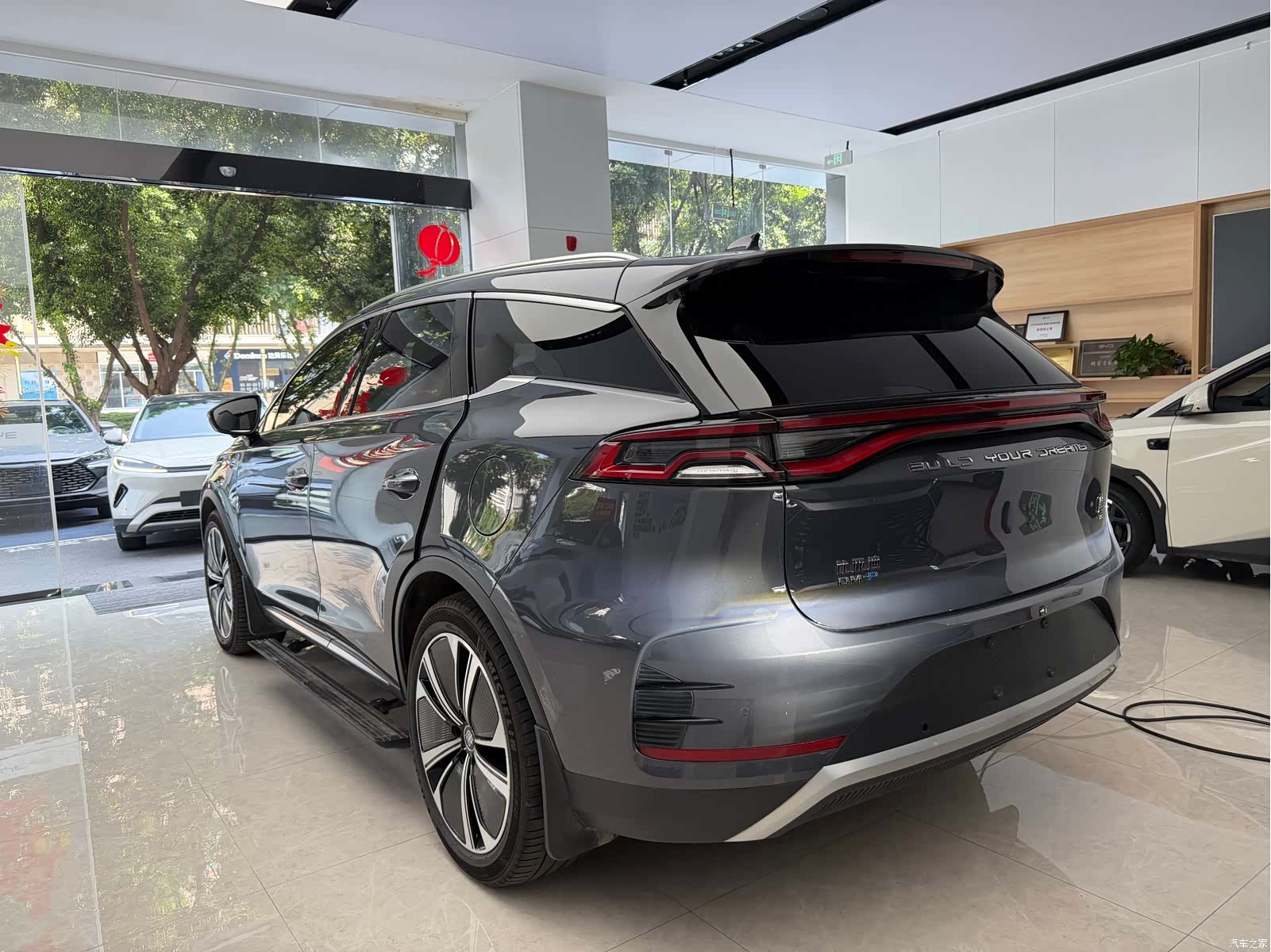 BYD Tang, 2022 8