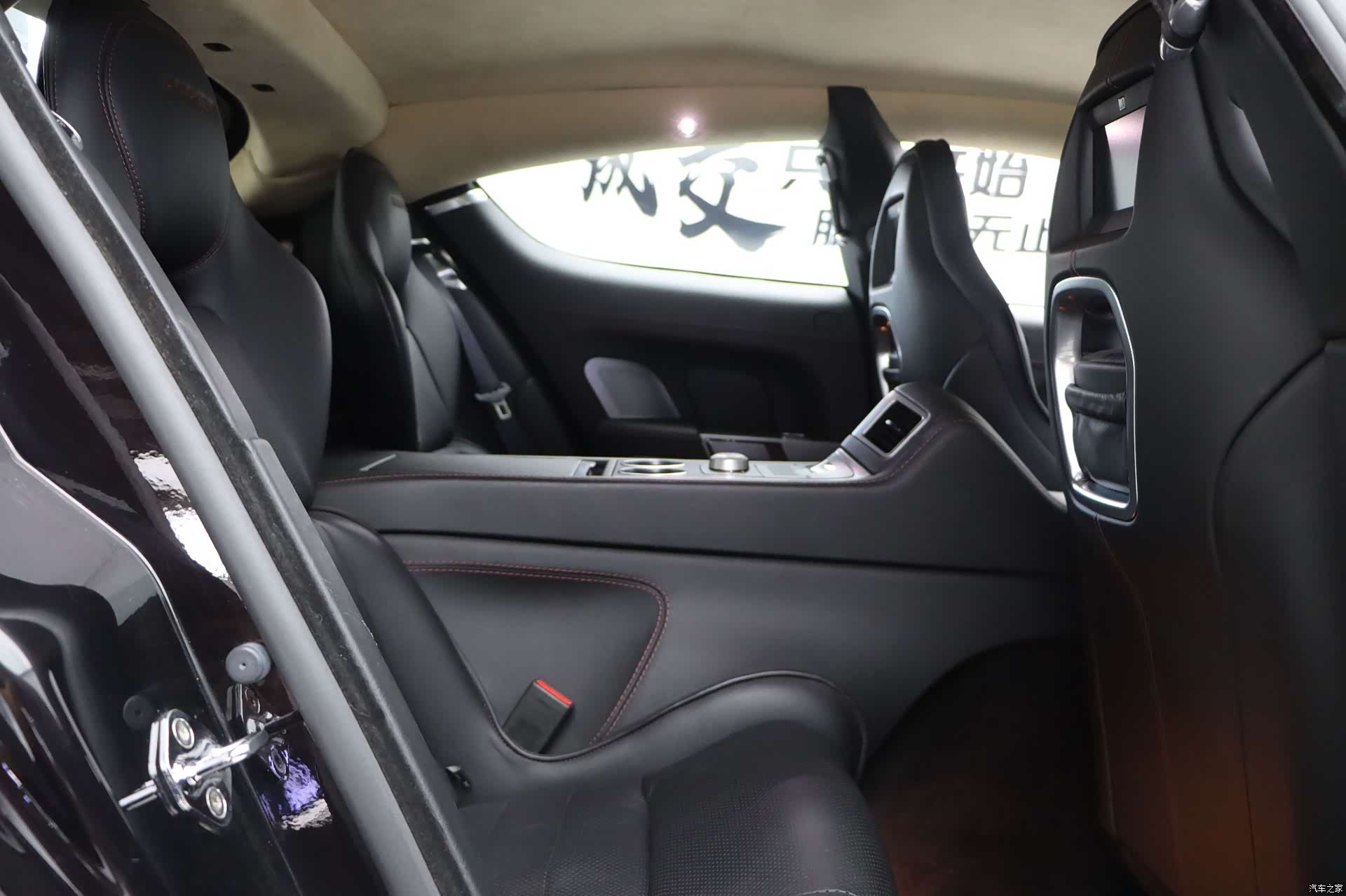 Aston Martin Rapide, 2014 35