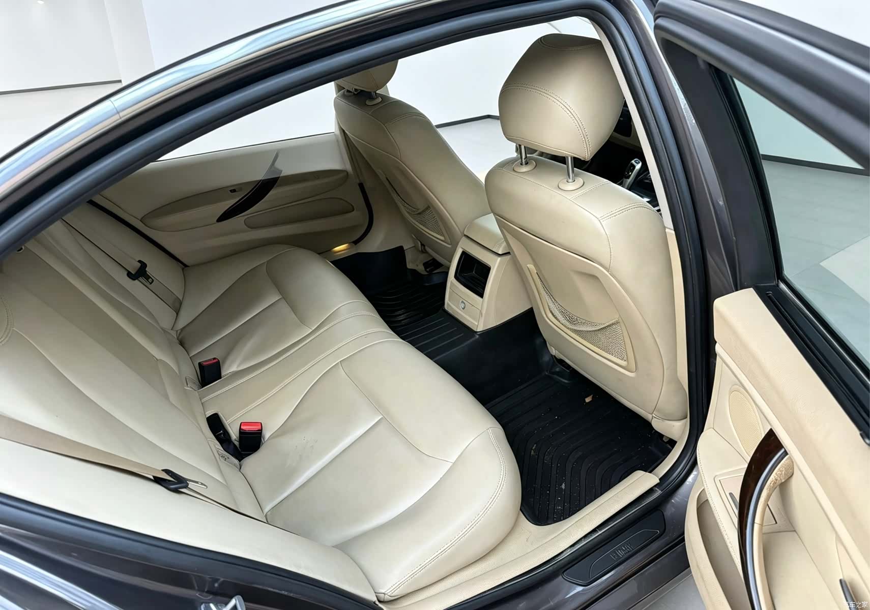 BMW 3 Series, 2012 8