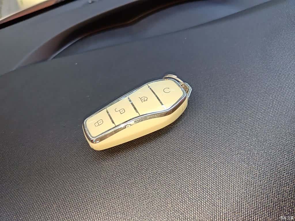 BYD Dolphin, 2023 9