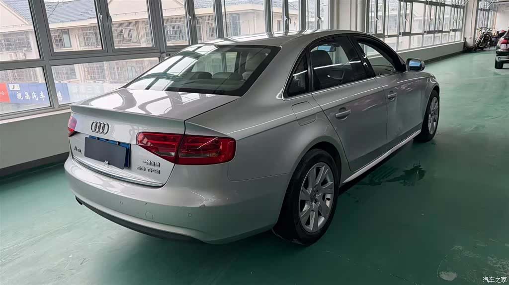 Audi A4L, 2014 12