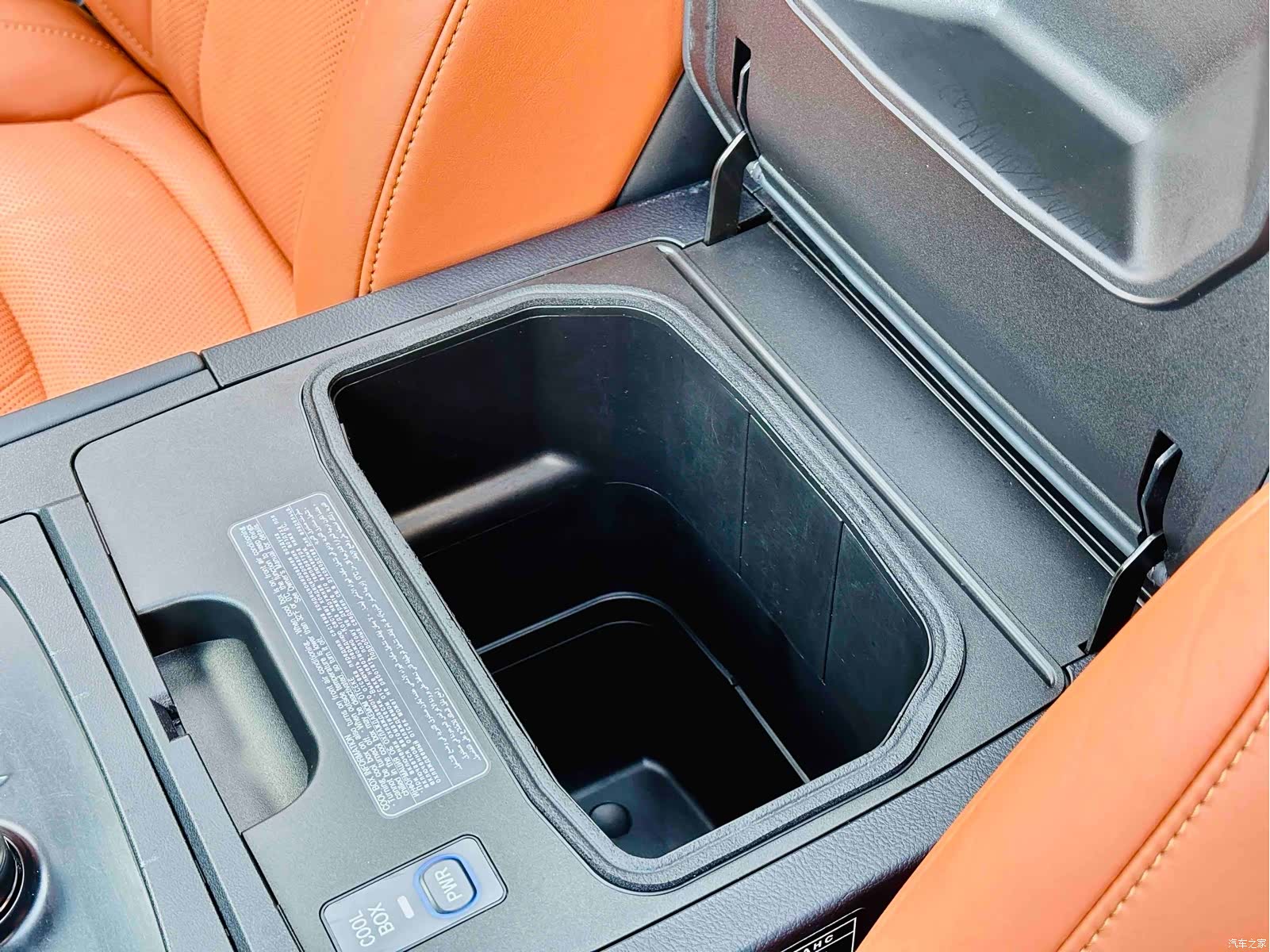 Lexus LX, 2019 16