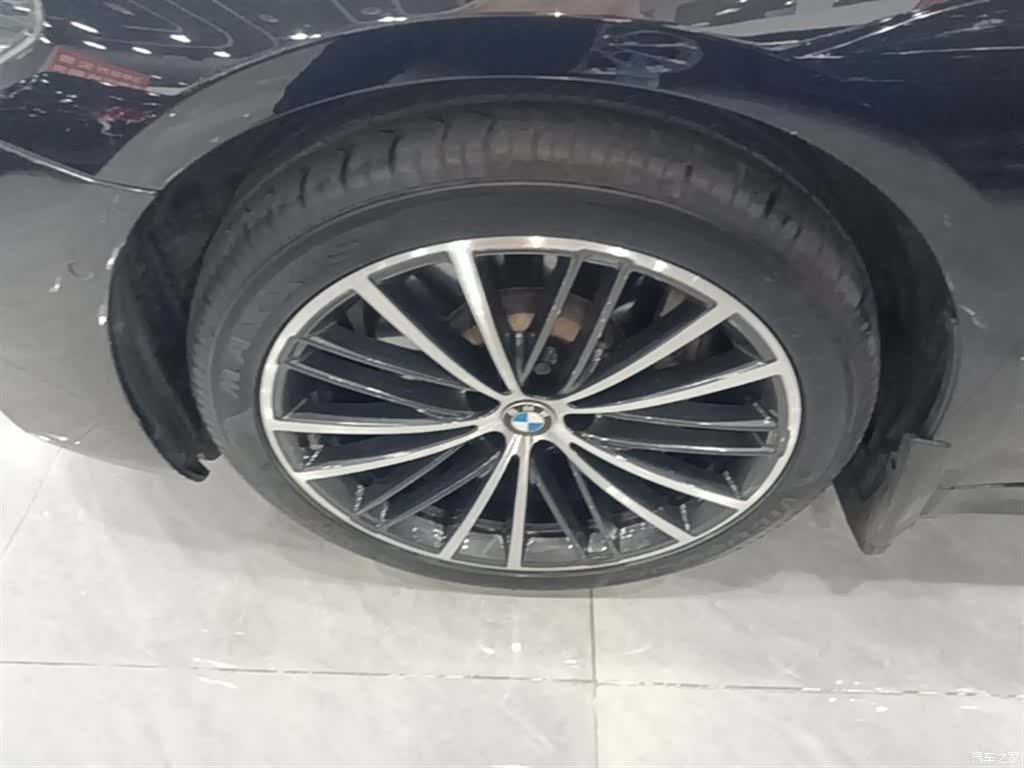BMW 5 Series, 2019 23