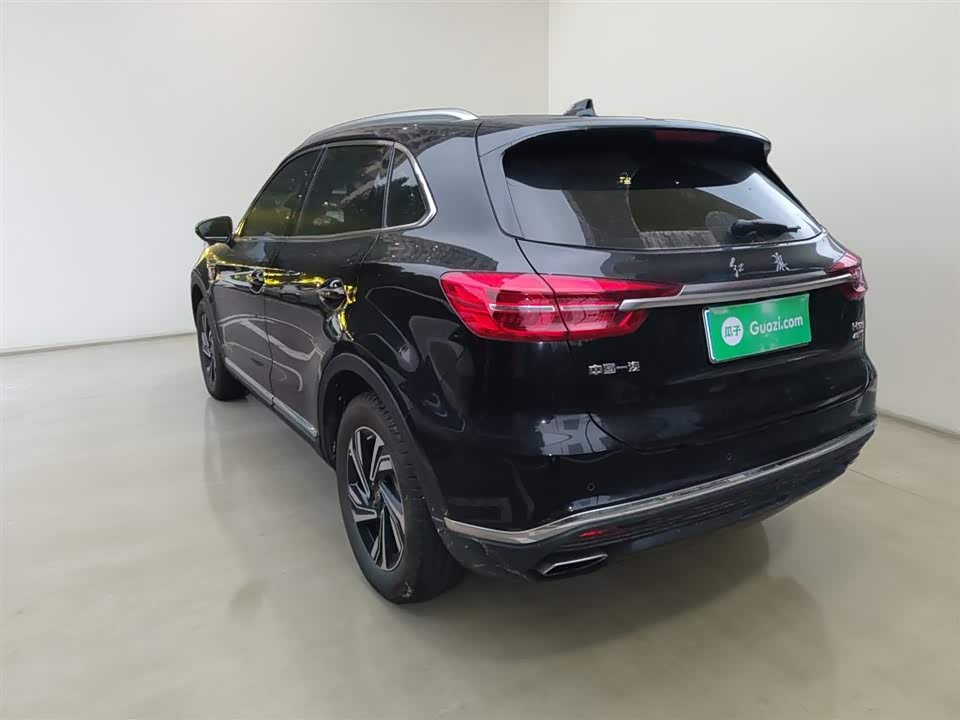 Hongqi HS5