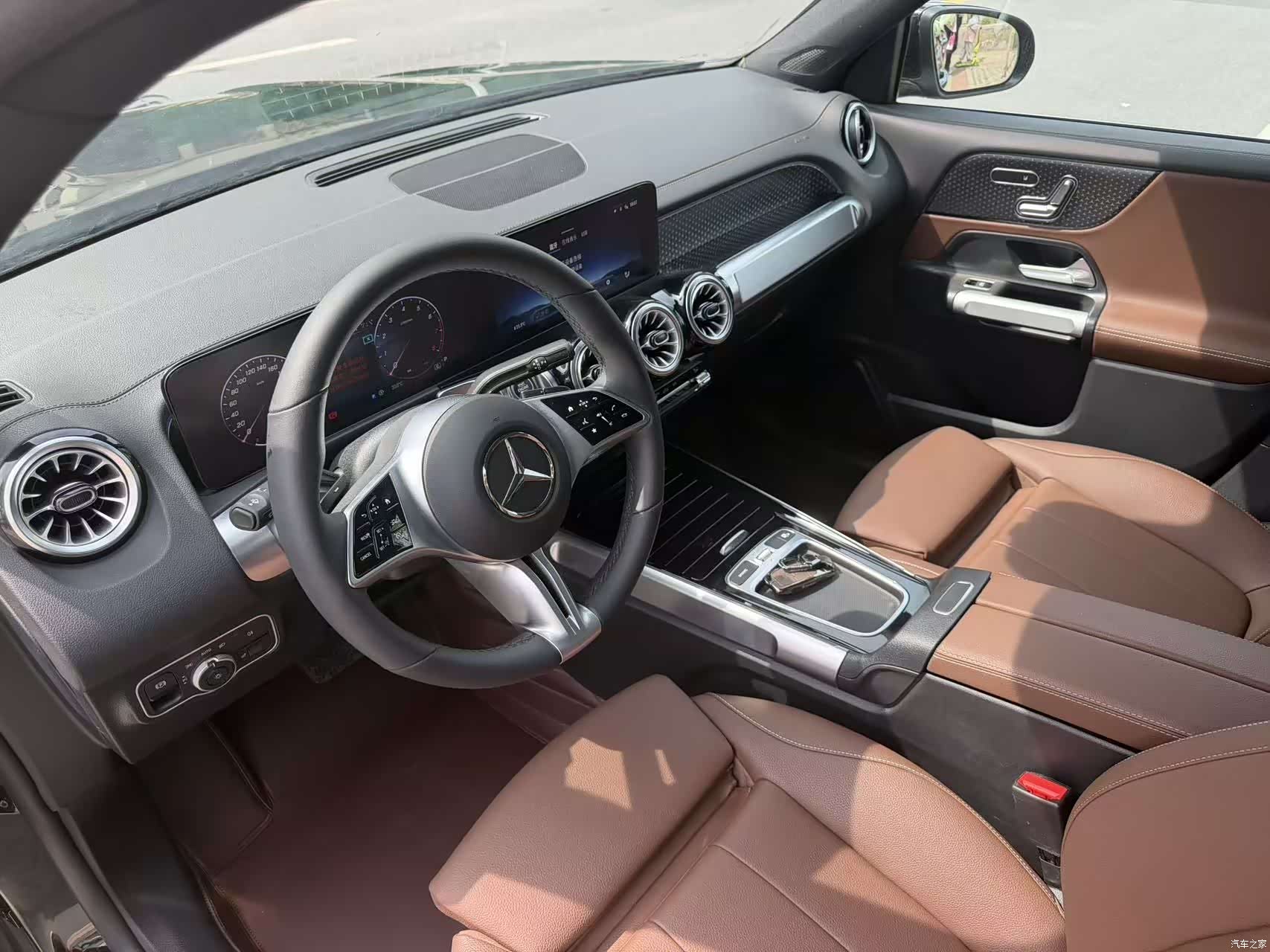 Mercedes-Benz GLB, 2025 все фото
