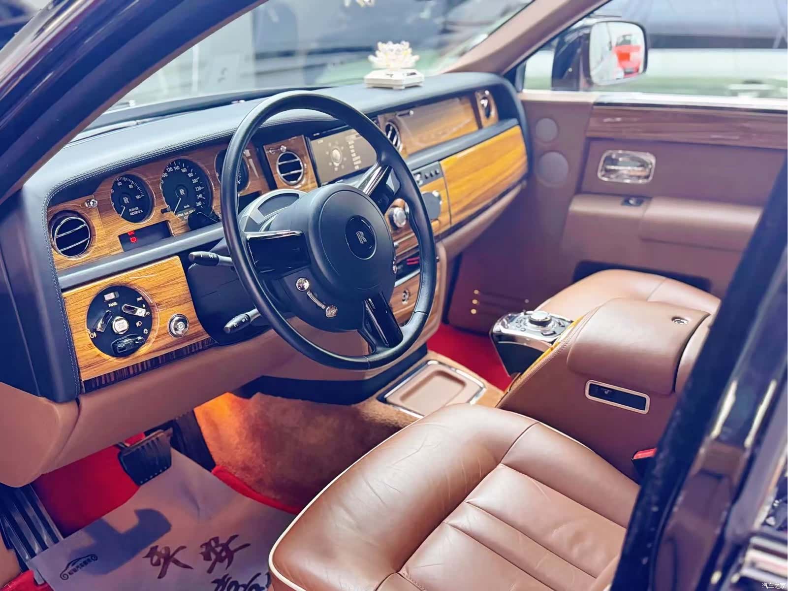 Rolls-Royce Phantom, 2016 9