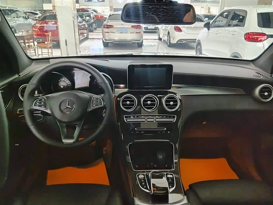 Mercedes-Benz GLC Mercedes-Benz GLC