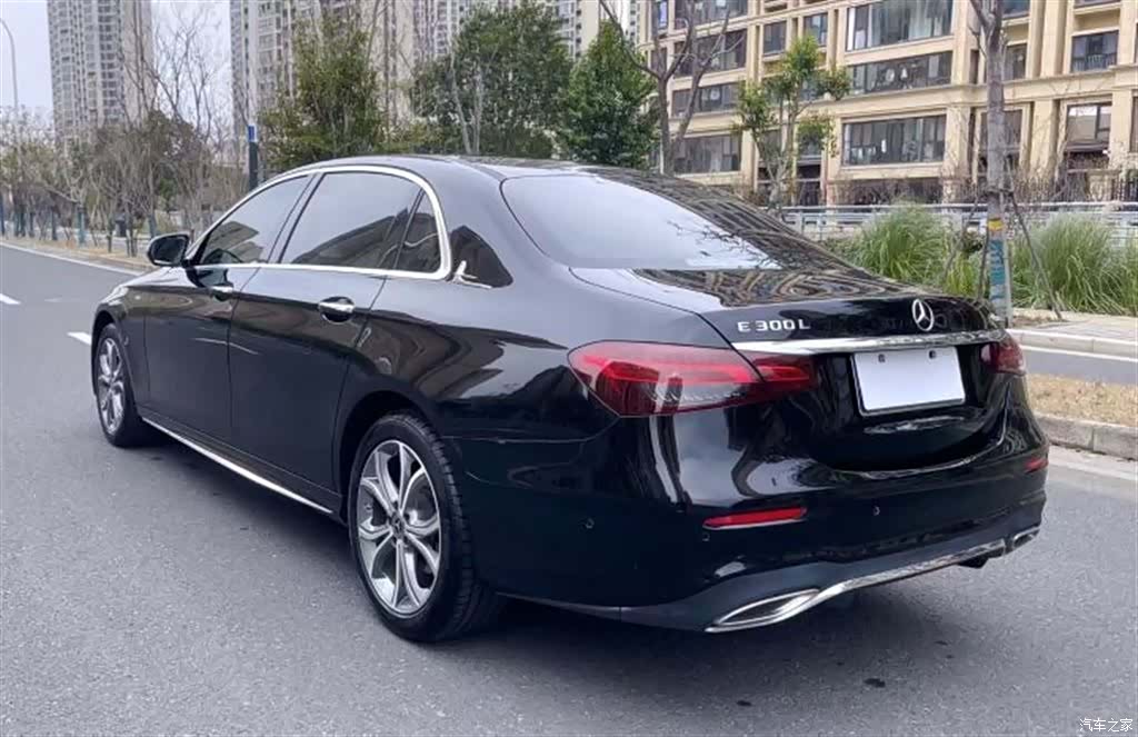 Mercedes-Benz E-Class, 2021 4