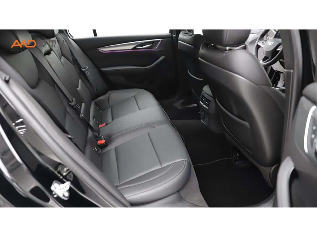 Cadillac CT5, 2025 8