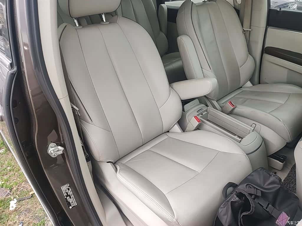 Buick GL8, 2021 25