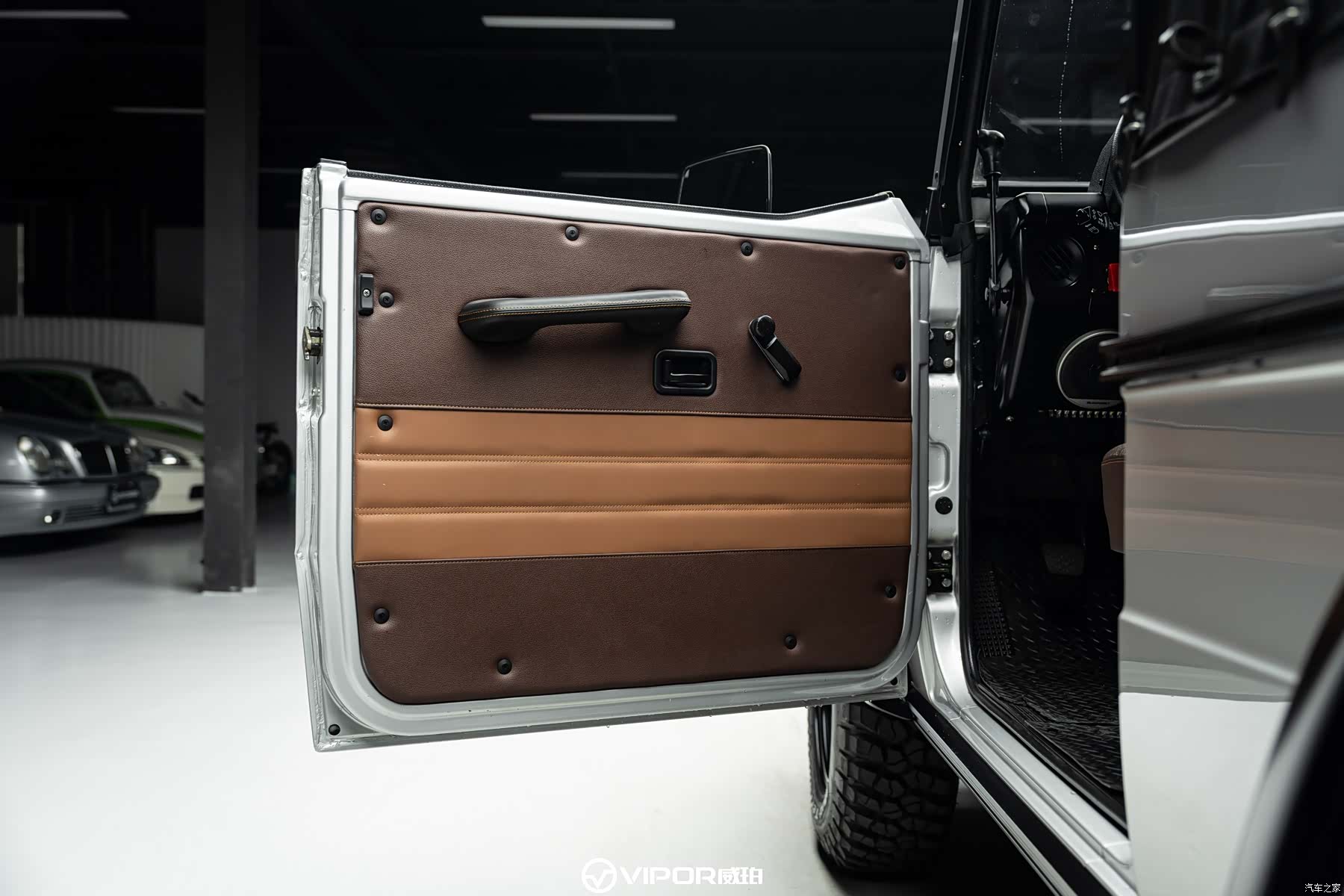 Mercedes-Benz G-Class, 2016 11