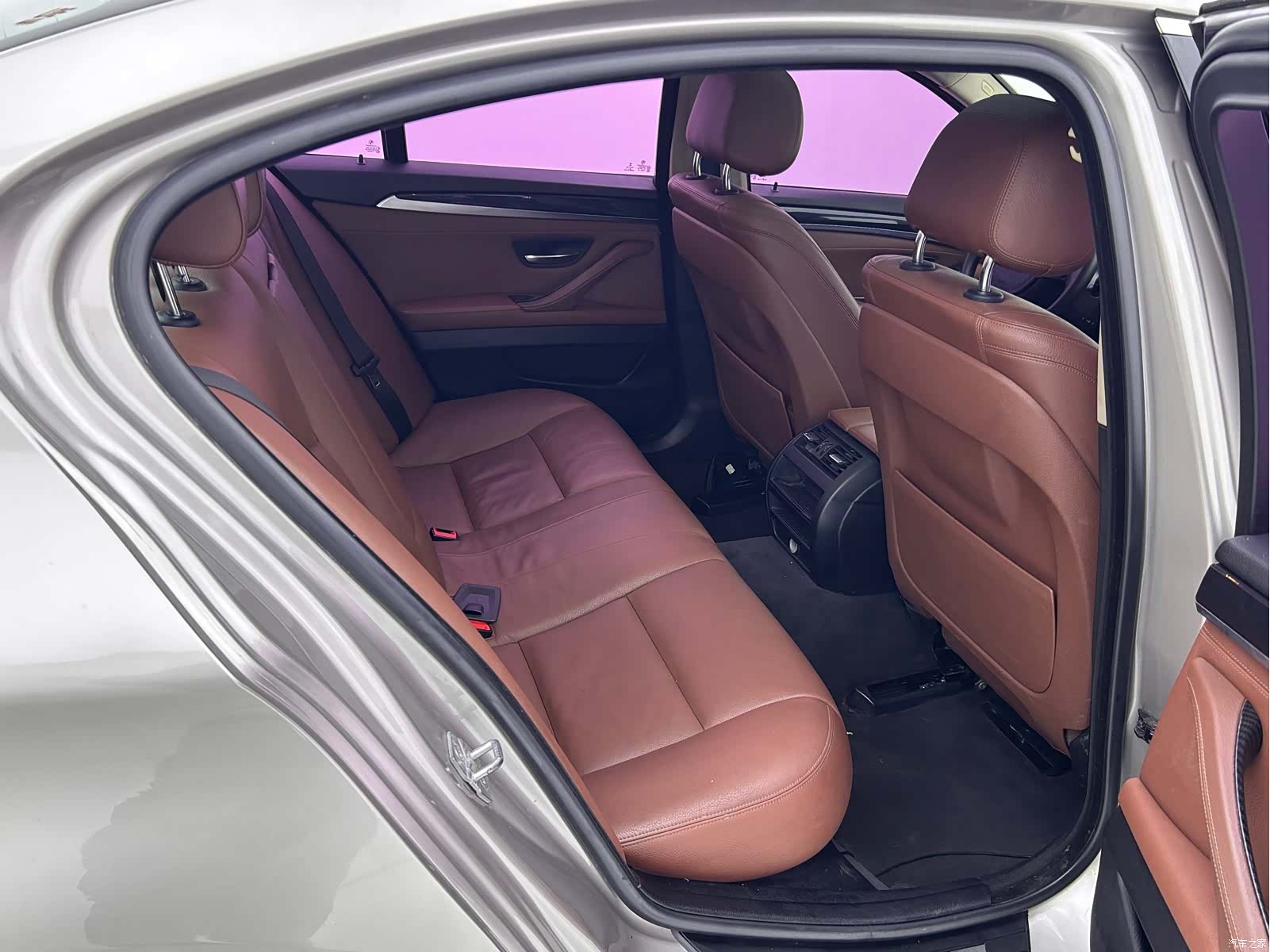 BMW 5 Series, 2015 10